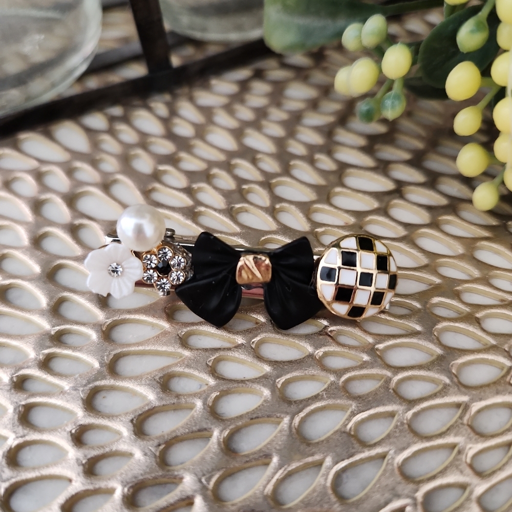 Cream Black & Gold hair clip